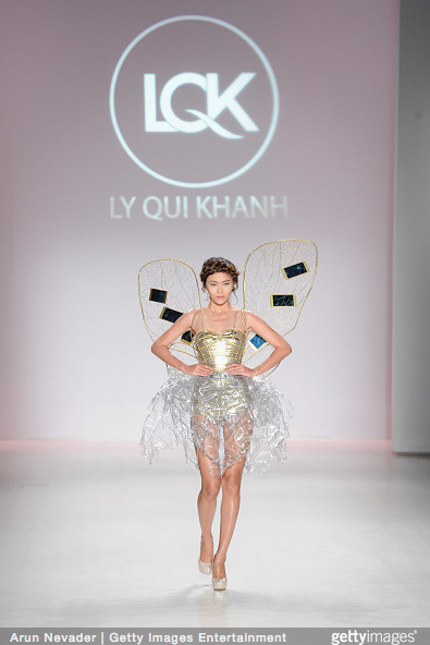 Tuyết Lan làm vedette trong show của Lý Quí Khánh tại New York Fashion Week 2015 29