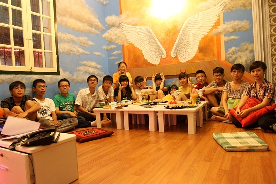 ngo-ngang-voi-coffee-tranh-3d-day-mau-sac