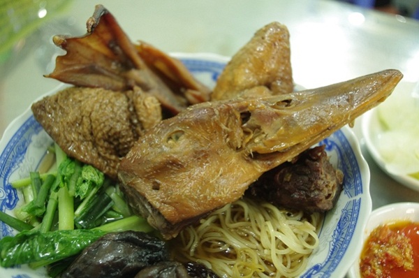 kham-pha-mi-vit-tiem-ngonre-tai-tan-phu