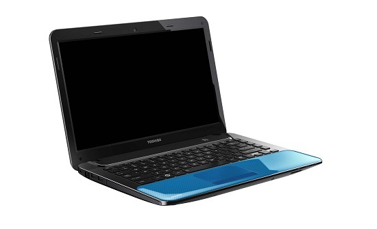 toshiba-tang-bao-hanh-cho-satellite-m840-tai-viet-nam