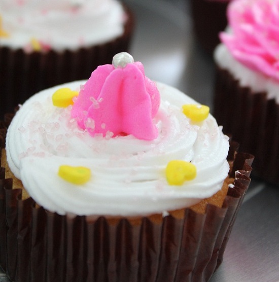 huong-vi-chau-au-tai-eugene-cake-shop