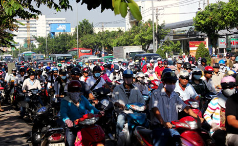 TPHCM: Giao thông rối loạn vì xe buýt gây tai nạn liên hoàn 3