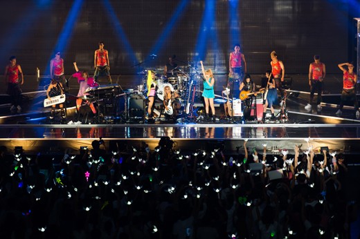 bi-quyet-giup-2ne1-dai-thang-concert-toan-cau