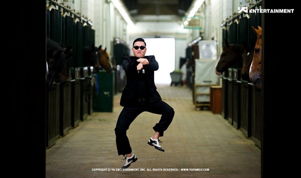 bo-yang-van-con-ngo-ngang-vi-gangnam-style