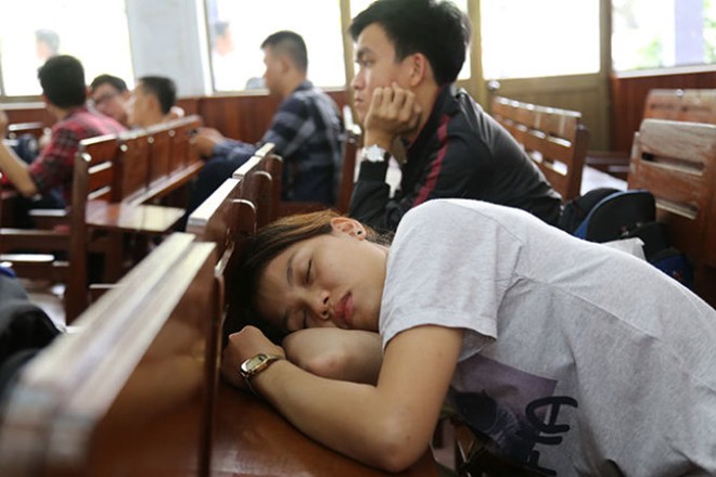 Th&iacute; sinh 'th&aacute;o chạy' những ng&agrave;y cuối x&eacute;t tuyển đợt 1