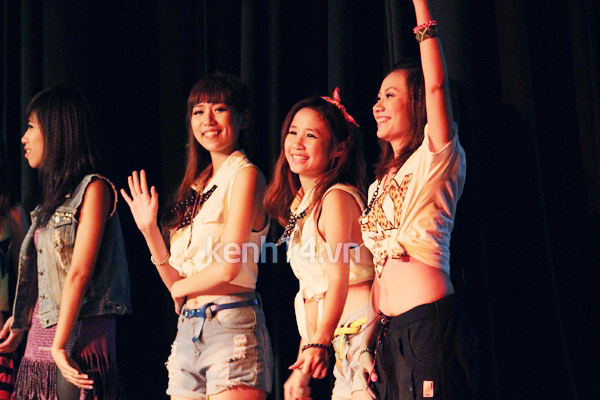 chay-cung-show-kpop-cover-hoanh-trang-tai-ha-noi chay-cung-show-kpop-cover-hoanh-trang-tai-ha-noi