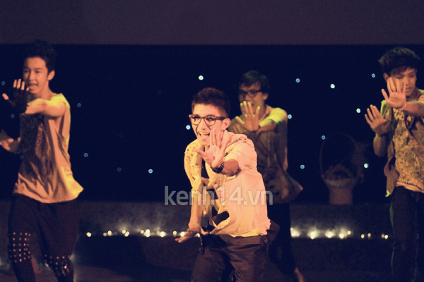 chay-cung-show-kpop-cover-hoanh-trang-tai-ha-noi chay-cung-show-kpop-cover-hoanh-trang-tai-ha-noi