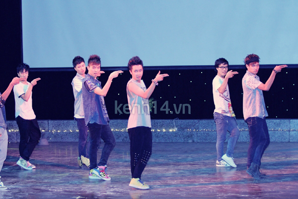 chay-cung-show-kpop-cover-hoanh-trang-tai-ha-noi chay-cung-show-kpop-cover-hoanh-trang-tai-ha-noi