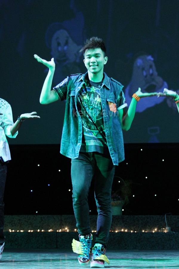 chay-cung-show-kpop-cover-hoanh-trang-tai-ha-noi chay-cung-show-kpop-cover-hoanh-trang-tai-ha-noi