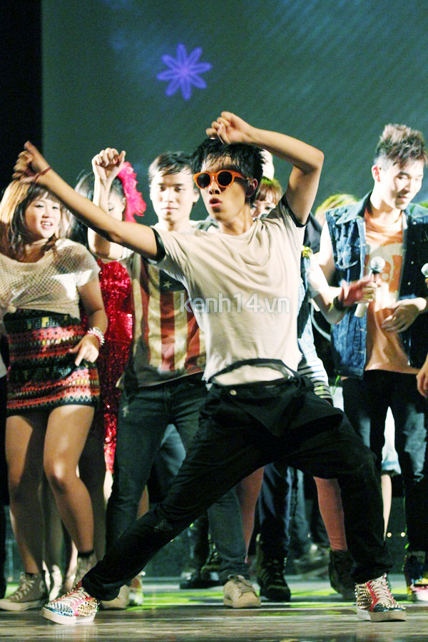chay-cung-show-kpop-cover-hoanh-trang-tai-ha-noi chay-cung-show-kpop-cover-hoanh-trang-tai-ha-noi