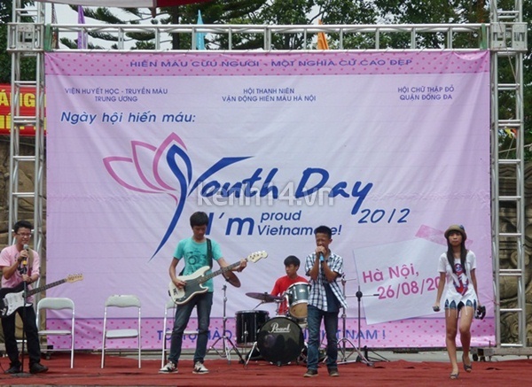 gioi-tre-ha-thanh-bung-no-cung-youth-day-2012