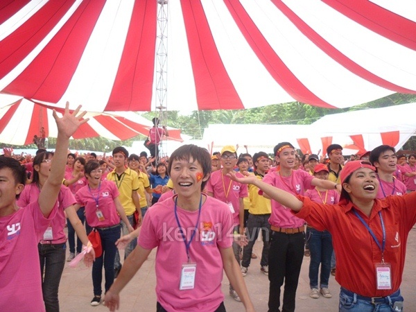 gioi-tre-ha-thanh-bung-no-cung-youth-day-2012