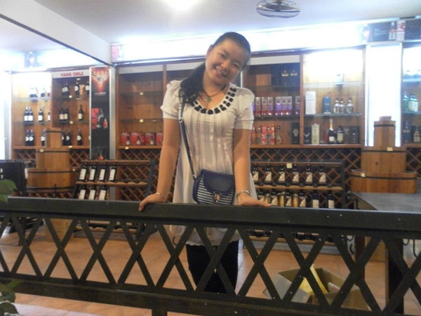 nu-sinh-ngoai-thuong-cover-safe-and-sound-gay-sot