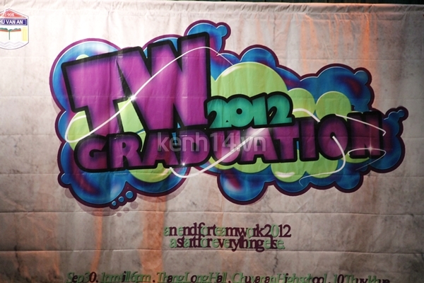 teen-chu-van-an-soi-dong-voi-graduation-teamwork-2012