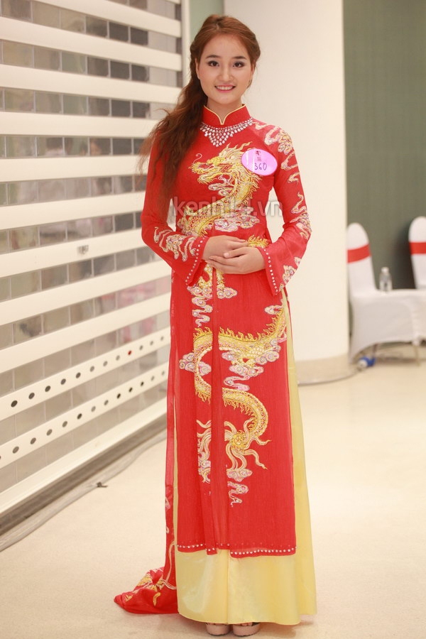 nu-sinh-mien-bac-xinh-rang-ngoi-du-thi-miss-teen-2012