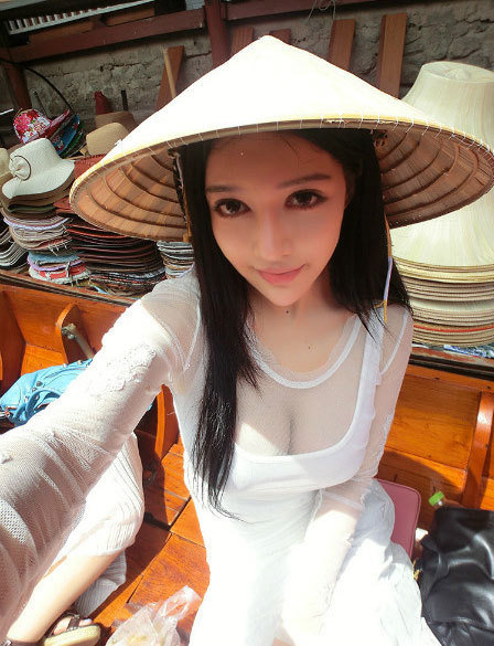 hot-girl-trung-quoc-dep-diu-dang-voi-non-la-viet