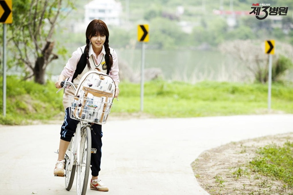 soo-young-tuoi-tan-vi-tro-lai-lam-nu-sinh