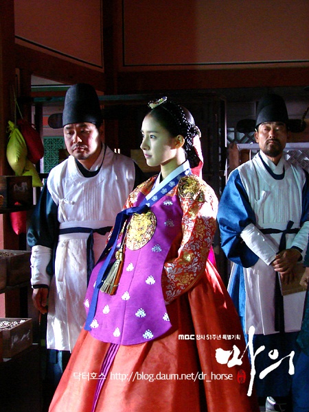 "Ch&aacute;o" So Eun trổ t&agrave;i nấu ăn cho người thương 5
