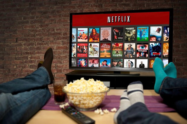 Dịch vụ truyền hình qua Internet của Mỹ – Netflix ra mắt vào năm 2007 và bắt đầu hoạt động tại châu Âu từ năm 2012.