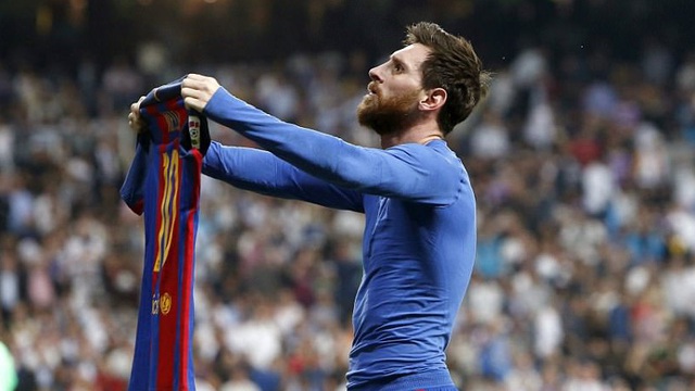 Siêu sao bóng đá Lionel Messi và đội bóng danh tiếng Real Madrid có một lịch sử đối đầu mãnh liệt trên sân cỏ. Hãy cùng xem hình ảnh đậm chất thể thao này để chiêm ngưỡng những pha bóng đẳng cấp và những khoảnh khắc kinh điển giữa Messi và Real Madrid.