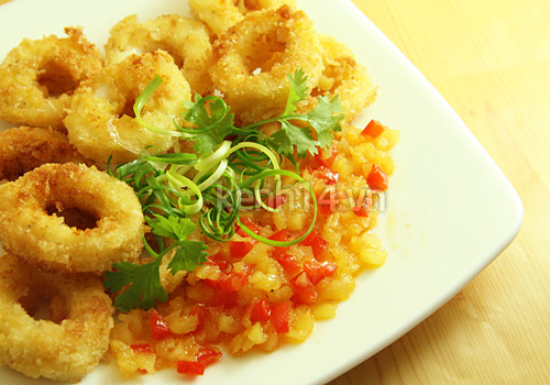 Mực chiên xù sốt dứa giòn chua ngon ngọt 