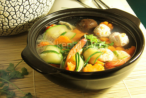 Canh b&iacute; ng&ograve;i cuộn t&ocirc;m man m&aacute;t ng&agrave;y cuối tuần 13