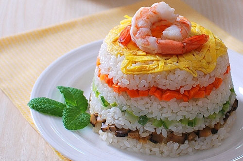 Tháp cơm sushi 8 tầng ngon dễ ghiền 11