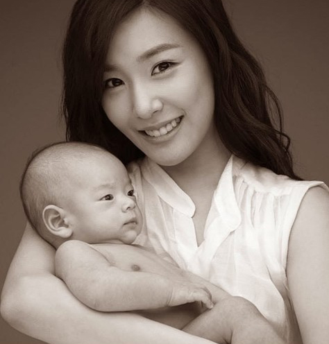 Tiffany (SNSD) đẹp rạng ngời với ảnh làm mẹ 5