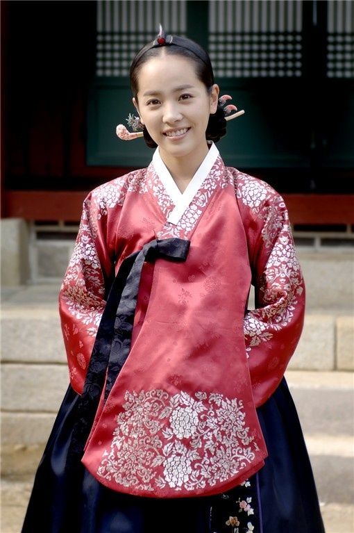 Kim Soo Hyun dẫn đầu top 5 sao diện Hanbok đẹp nhất 6