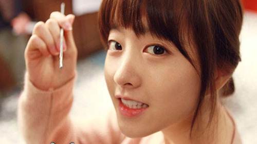 Park Bo Young stress vì “da Song Joong Ki quá đẹp” 1