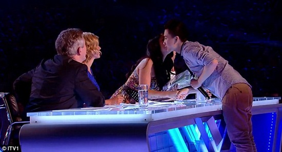 Thí sinh X-Factor Anh, Quân Kun là tâm điểm của Vietnam Idol tập 2 2