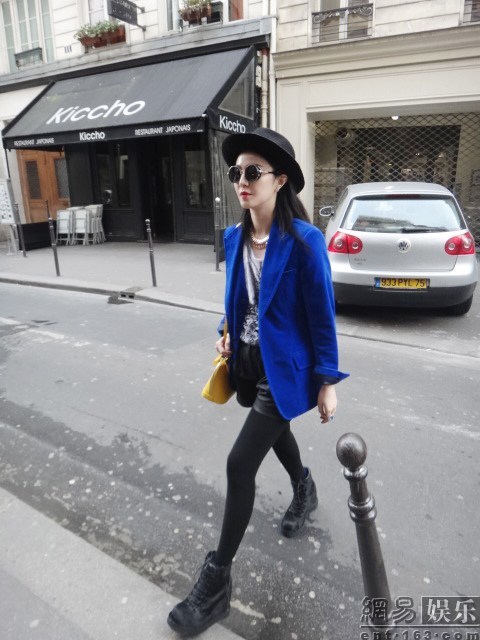 Phạm Băng Băng đi dạo nhưng vẫn s&agrave;nh điệu 1