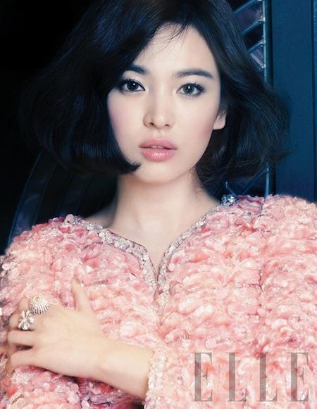 Ngất ngây nhan sắc "vượt thời gian" của Song Hye Kyo 24