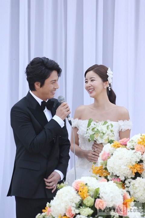 Dàn sao khủng nô nức trong đám cưới Han Jae Suk - Park Sol Mi  5