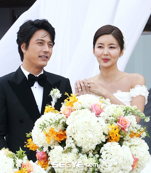 Dàn sao khủng nô nức trong đám cưới Han Jae Suk - Park Sol Mi  7