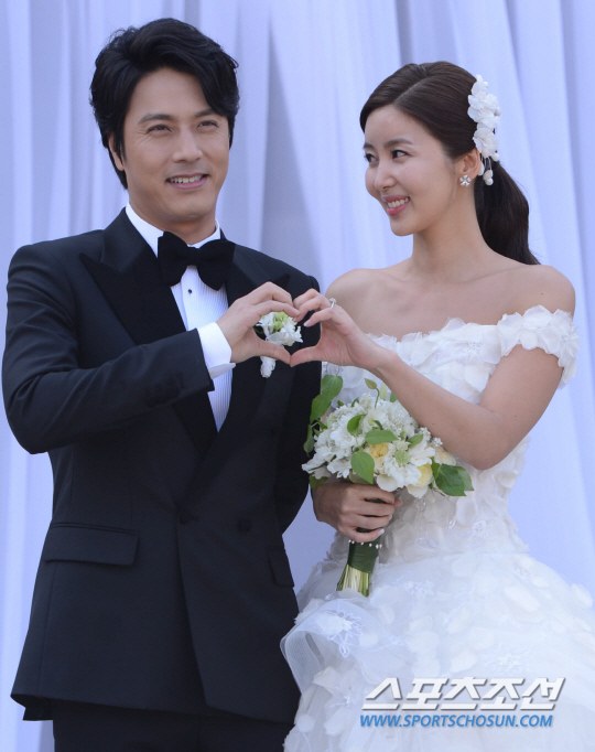 Dàn sao khủng nô nức trong đám cưới Han Jae Suk - Park Sol Mi  9