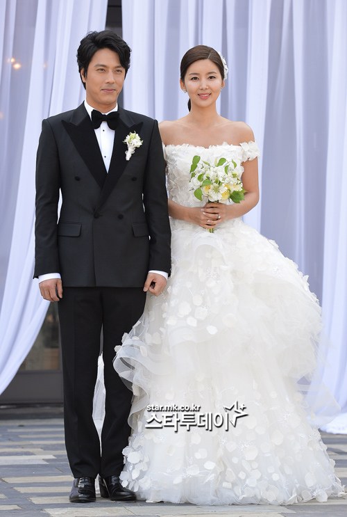 Dàn sao khủng nô nức trong đám cưới Han Jae Suk - Park Sol Mi  4