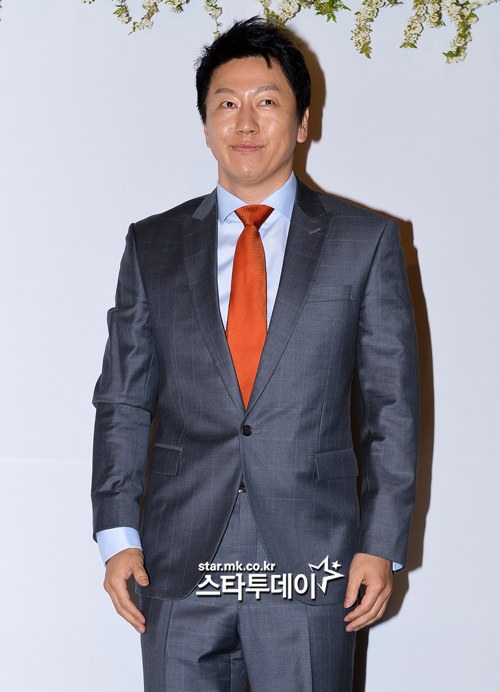 Dàn sao khủng nô nức trong đám cưới Han Jae Suk - Park Sol Mi  20