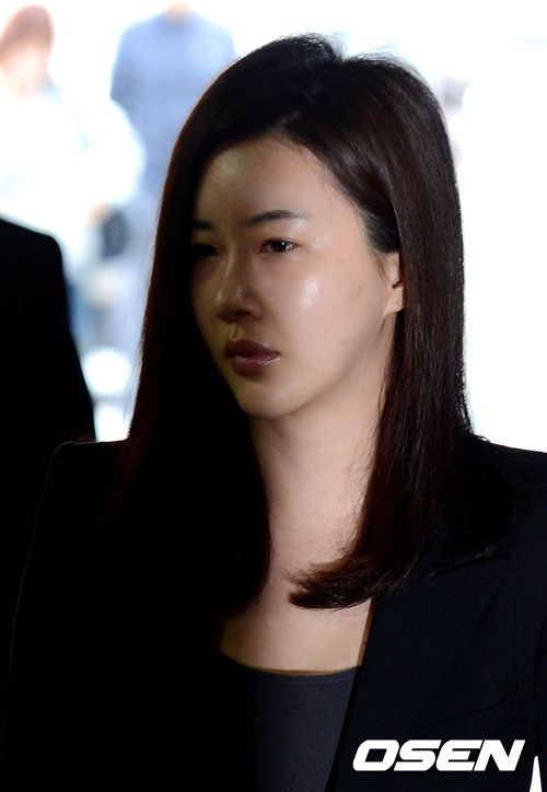 Cựu Hoa hậu Hàn bơ phờ vì hầu tòa 3