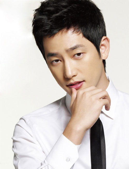 Dính “lùm xùm”, Park Shi Hoo và Son Ho Young đều bỏ việc 2