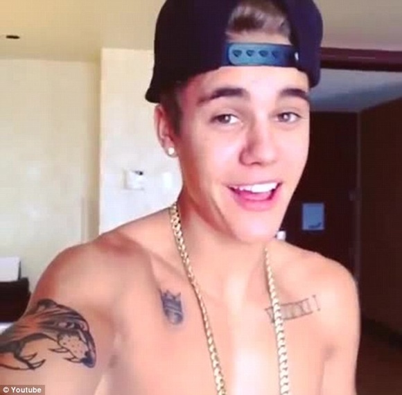 Justin Bieber phấn khích đăng clip ngực trần 4