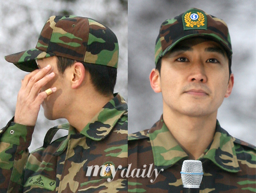 Sao H&agrave;n mất h&igrave;nh tượng v&igrave; l&ugrave;m x&ugrave;m chuyện nhập ngũ 2