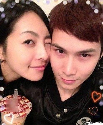 Idol Đ&agrave;i Loan bị tố đạo đức giả trong đ&aacute;m tang vợ 4