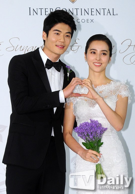 Dàn sao Hàn rạng rỡ đến mừng cưới Han Hye Jin 1
