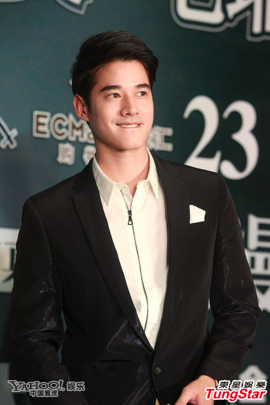 “Hoàng tử màn ảnh Thái” Mario Maurer làm náo loạn Bắc Kinh 4