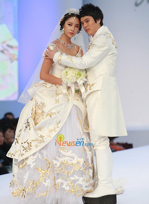 Hwang Jung Eum lộ ảnh hẹn hò người yêu lâu năm 6