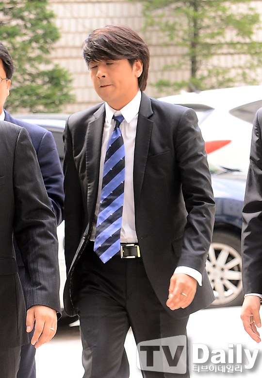 Ryu Si Won bị đề nghị 8 tháng tù giam 2