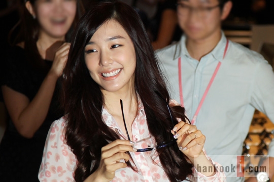 Tiffany (SNSD) khoe sắc rạng rỡ lấn át dàn sao 6