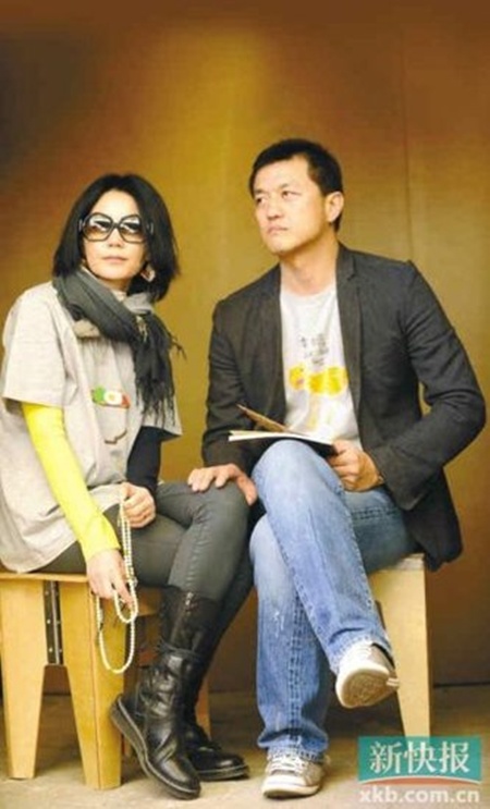 Vương Phi v&agrave; L&yacute; &Aacute; Bằng đang "chơi đểu" giới truyền th&ocirc;ng 2