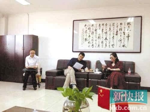Vương Phi v&agrave; L&yacute; &Aacute; Bằng đang "chơi đểu" giới truyền th&ocirc;ng 1